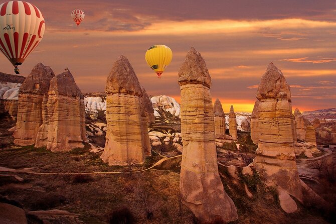 2 Day 1 Night Cappadocia Package Tour From Istanbul - Fairy Chimneys and the cave hotel night
