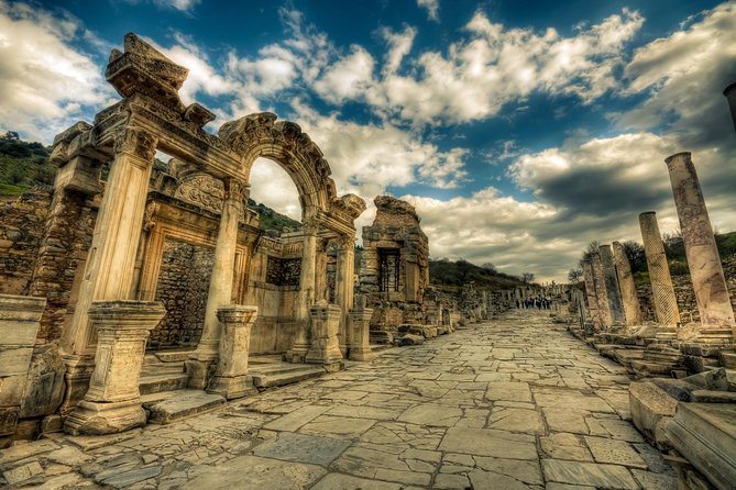 2 Day Ephesus and Pamukkale Tour From Istanbul - Walking through Ephesus, Turkey’s great ancient city