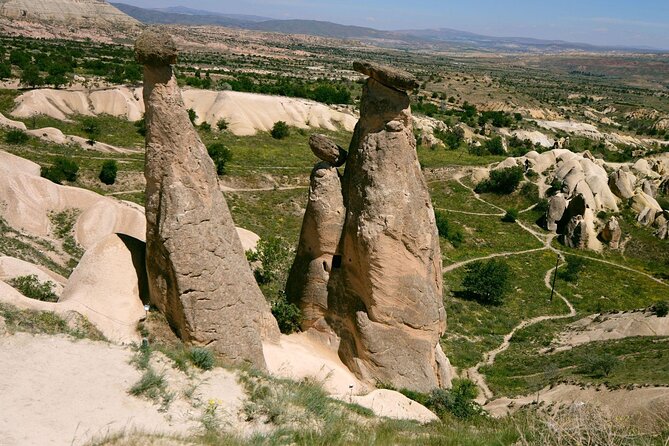 2 Days Cappadocia Red and Green Tour from Istanbul by Flight - The guide, group size, and service details