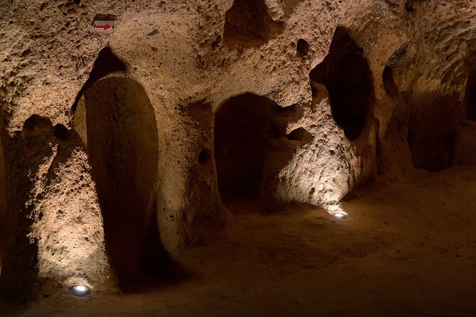 2 Days Cappadocia Tour from Istanbul with Cave Hotel & Balloon Ride - Uçhisar and the first panoramic views