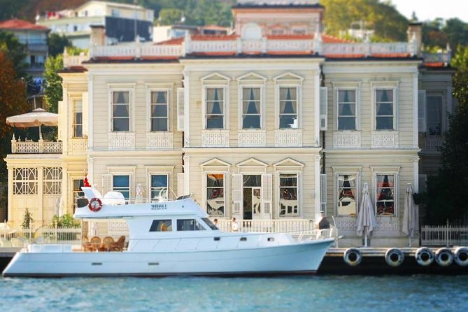 2-Hour Private Luxury Yacht Cruise on Bosphorus with Transfers - Maiden’s Tower, the cruise’s signature view