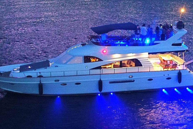 2 - Hours Bosphorus Yacht Cruise - Hagia Sophia and Topkapı Palace from the Water