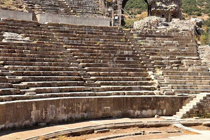 3-Day Small-Group Tour from Istanbul to Kusadasi: Troy, Gallipoli, ANZAC Battlefields and Ephesus Ancient City - Troy: archaeology behind the famous horse