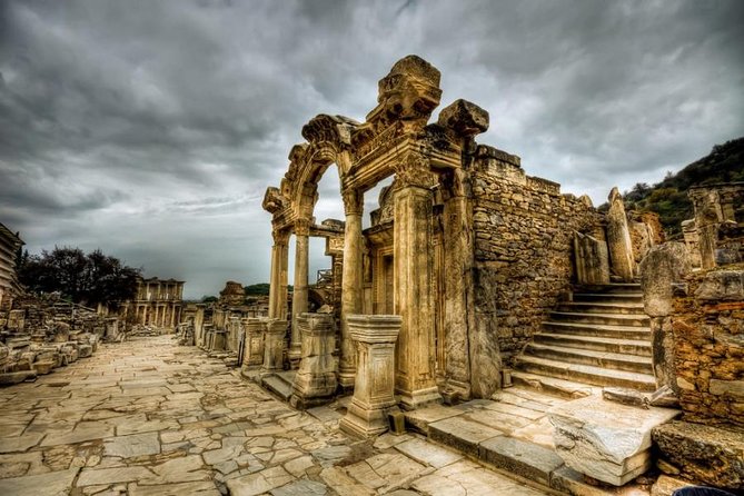 7 Days Highlights of Turkey Tour: Istanbul, Cappadocia, Pamukkale, Ephesus - Day 4: Valleys, underground rooms, and a long night bus