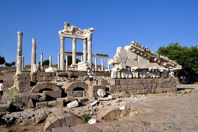 8 Day Turkey Tour; Istanbul, Gallipoli, Troy, Pergamon, Ephesus, Pamukkale - Troy mixes legend with archaeology