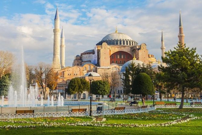 8 Days MINI Group Tour Istanbul, Ephesus, Pamukkale, Konya, Cappadocia - Day 1: A private airport arrival in Istanbul