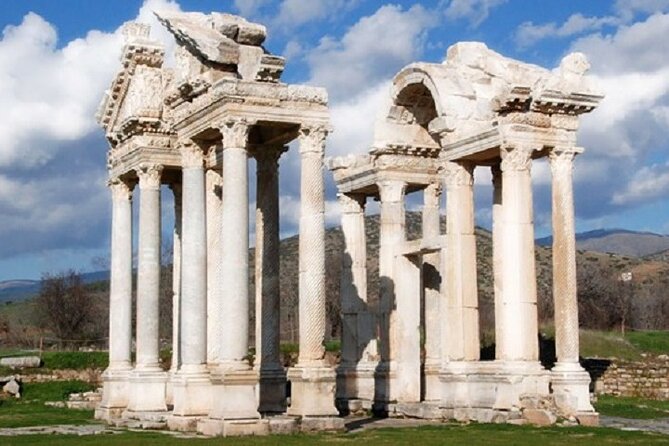 8 Days Relaxed Cappadocia, Ephesus, Pamukkale and Antalya Tour - Day 3: Antalya’s waterfalls, old town, and harbor