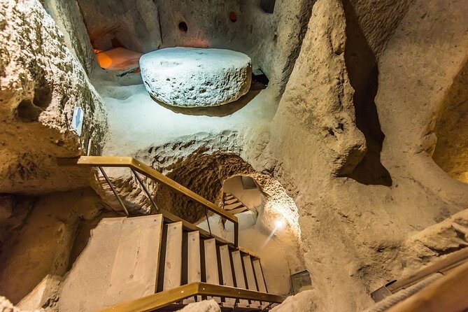 all inclusive/Istanbul to Cappadocia Green Day Tour via Plane - Ortahisar Castle adds a high viewpoint