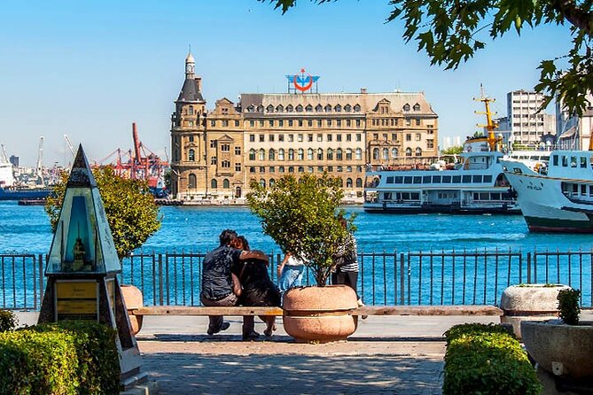 Asian Side of Istanbul: Uskudar and Kadikoy Full Day Walking Tour - Şemsi Paşa Mosque on the Water