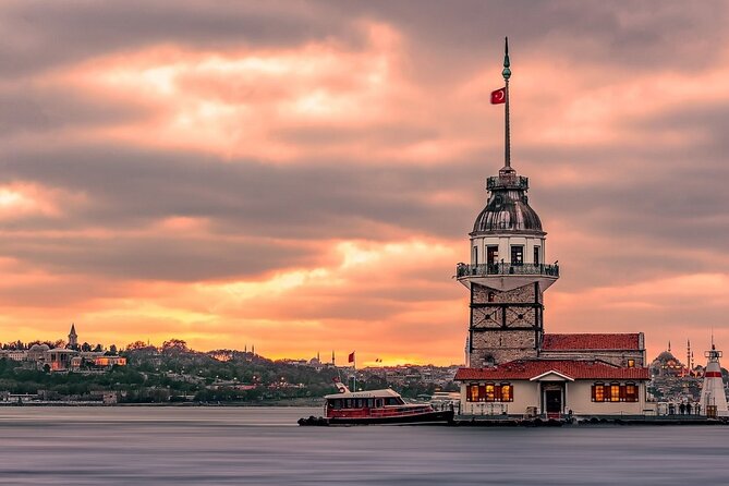 Asian Side of Istanbul: Uskudar and Kadikoy Full Day Walking Tour - Returning by Ferry Across the Bosphorus