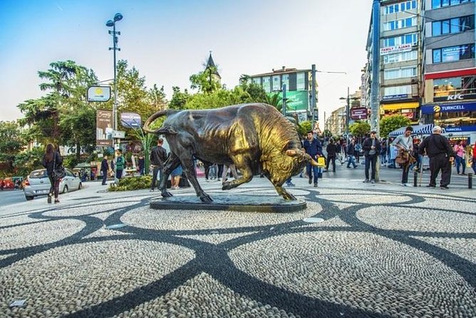 Asian Side of Istanbul: Uskudar and Kadikoy Full Day Walking Tour - Yeni Valide Mosque and Üsküdar’s Ottoman Setting