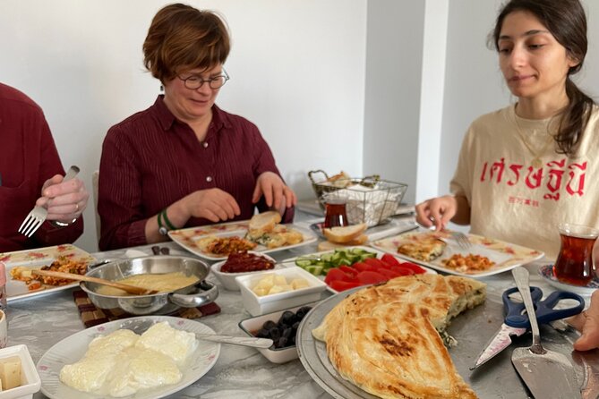 Authentic Turkish Antioch Breakfast with Local Sisters - Meeting the sisters and settling into a local home