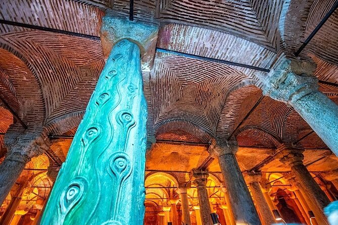 Basilica Cistern, Galata Tower, Topkapi And Hagia Sophia Combo - Who should choose this pass?