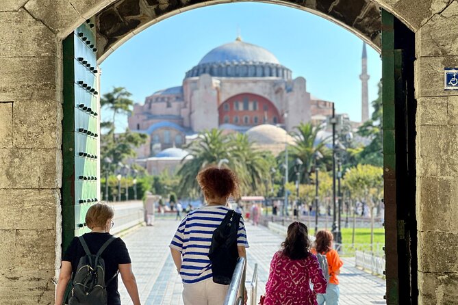 Best of Istanbul: Basilica Cistern - Blue Mosque - Grand Bazaar - Why this three-hour route works well in Istanbul