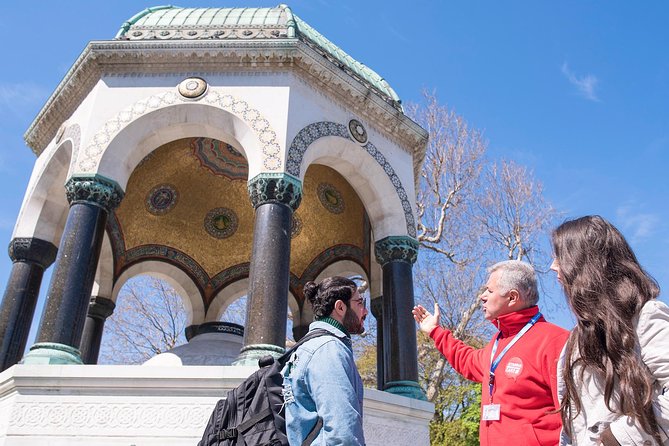 Blue Mosque and Sultanahmet Tour - Finding Dsign Cafe and avoiding a missed start