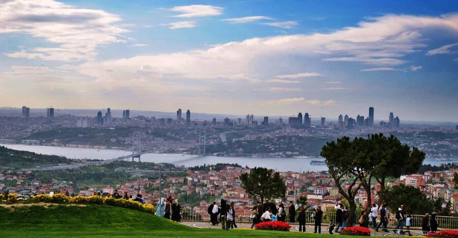 Bosphorus Cruise and Two Continents Tour with Local Guide - Guide quality, transport, and the pace of the day