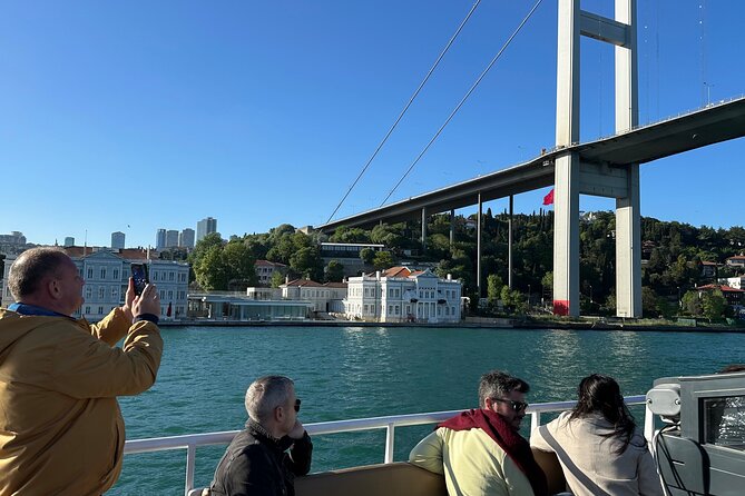 Bosphorus Daytime or Sunset Sightseeing Cruise & Audio Guide - Dolmabahçe Mosque and Dolmabahçe Palace