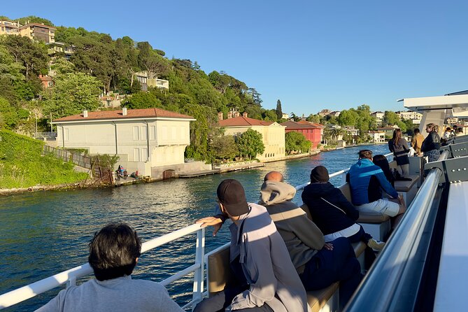 Bosphorus Daytime or Sunset Sightseeing Cruise & Audio Guide - Anadolu Hisarı and Küçüksu Pavilion