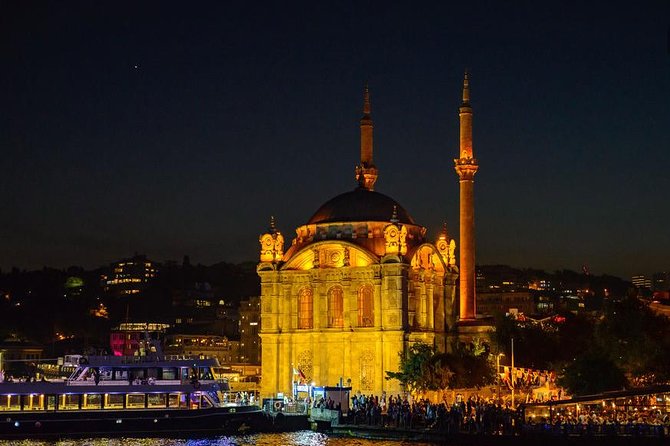Bosphorus Dinner Cruise & Entertaintment & Private Table & Wi-Fi - Rumeli Fortress and the narrow Bosphorus