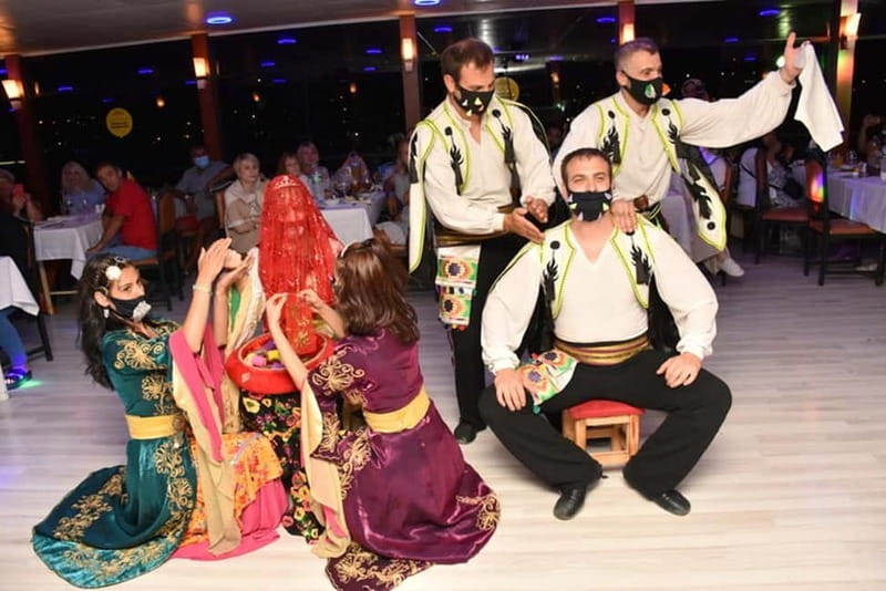 Bosphorus Dinner Cruise & Shows - Key points to know before you book
