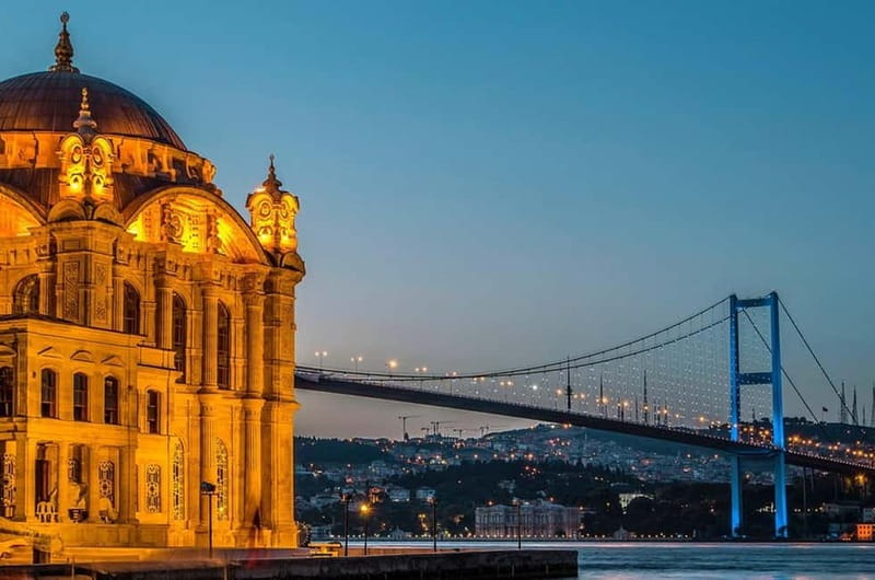 Bosphorus Dinner Cruise & Shows - The atmosphere for couples, families, and groups