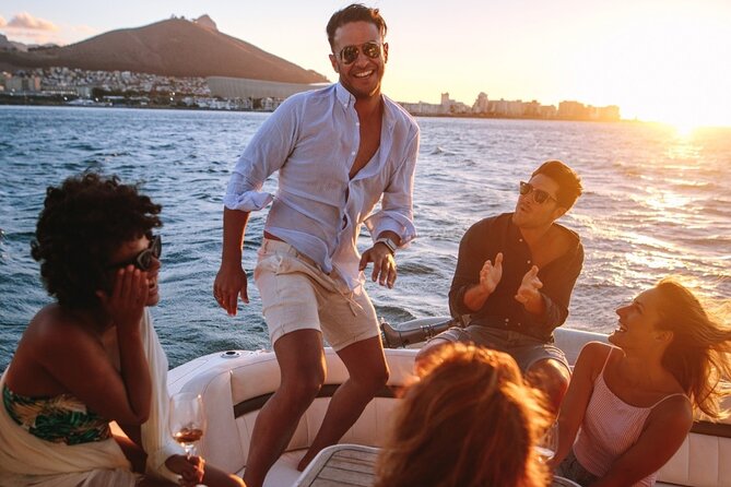 Bosphorus Evening Cruise: Dinner, Live Shows & Private Table - A night on the Bosphorus, not a sightseeing lecture