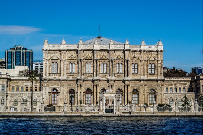 Bosphorus Evening Cruise: Dinner, Live Shows & Private Table - Service is a major part of the experience