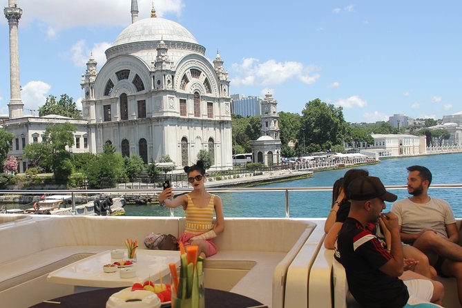Bosphorus Luxury Lunch Cruise & Black Sea Swimming Experience - The guide, crew, and group size