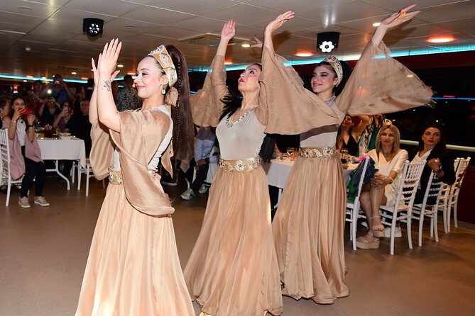 Bosphorus New Years Dinner Cruise Party in Istanbul 2026 - Dinner: Festive Setting, Uncertain Finish