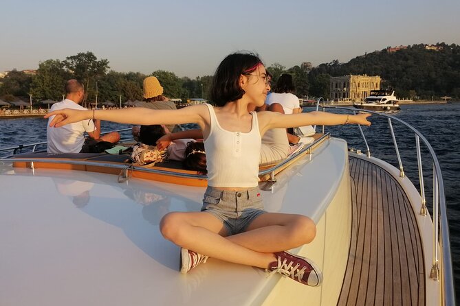 Bosphorus Sunset Cruise on Luxury Yacht with Transfers - From Kabataş to Dolmabahçe Palace