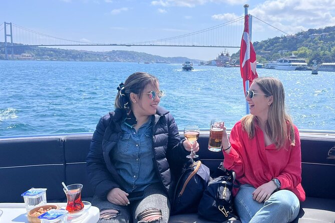 Bosphorus Yacht Cruise with Stopover on the Asian Side - (Morning or Afternoon) - Küçüksu Palace, Galata, and the return route