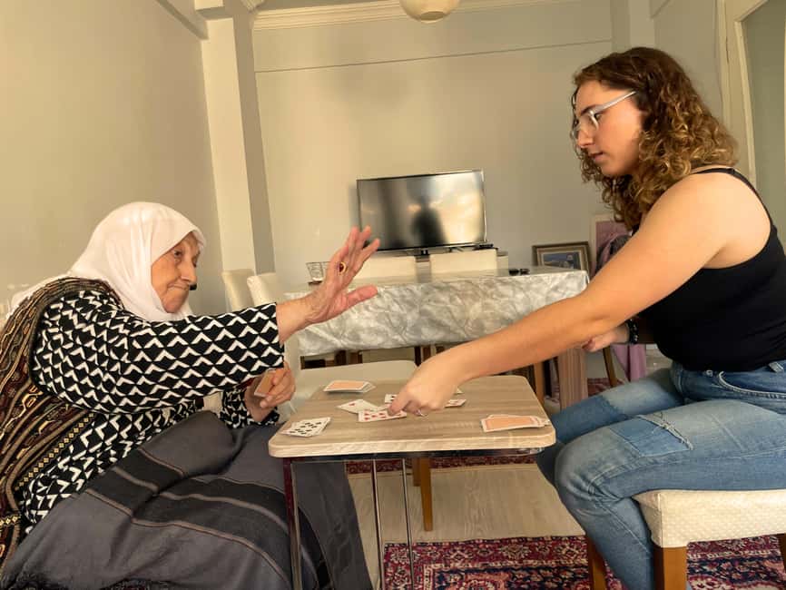 Card Game and Afternoon Turkish Tea with Local Grandma - What happens during the two hours