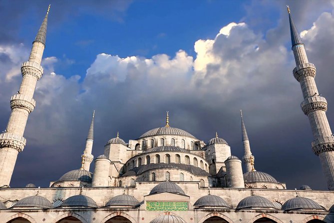 Classic Istanbul Tour Blue Mosque, Hippodrome, Hagia Sophia and Topkapi Palace - The Grand Bazaar and the Sunday problem