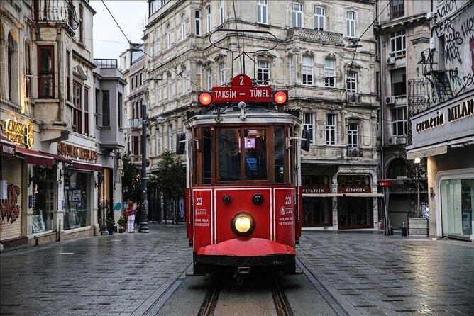 Colors of Istanbul: 1, 2 or 3-Day Guided Private Istanbul Tours - Hagia Sophia and the Blue Mosque need careful timing