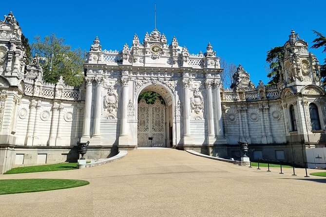 Dolmabahçe Palace and Sunset Tour on Luxury Yacht - Entering Dolmabahçe Palace in Beşiktaş