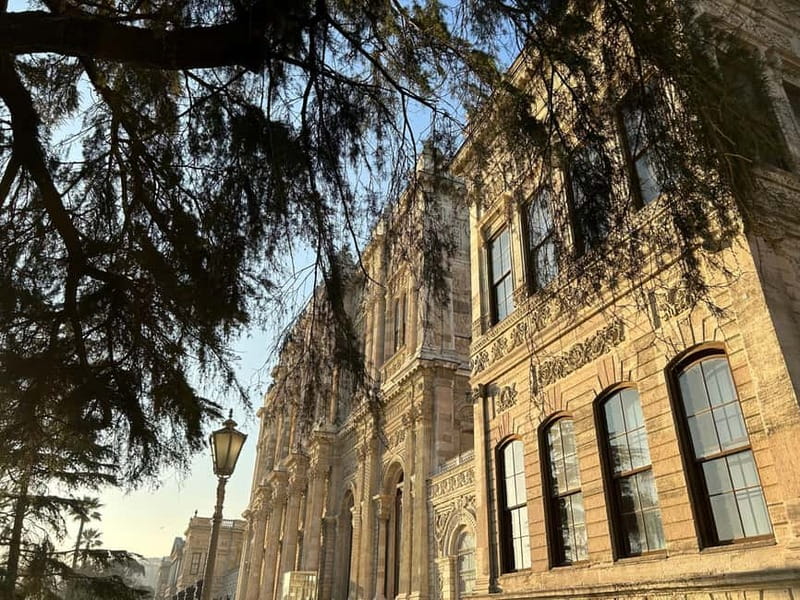 Dolmabahce Palace & Harem Fast-Track Entry with Audio Guide - Getting there and planning your visit