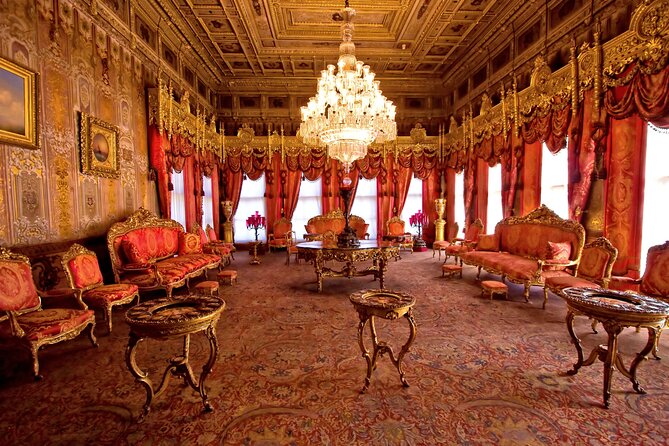 Dolmabahce Palace Skip the Ticket Line Entry with Audio Guide - Why the chandeliers and details are worth your attention