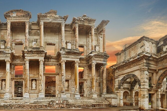 Ephesus and Pamukkale Full-Day Private Tour from Istanbul by Plane - Hierapolis and Pamukkale: ruins above the white terraces
