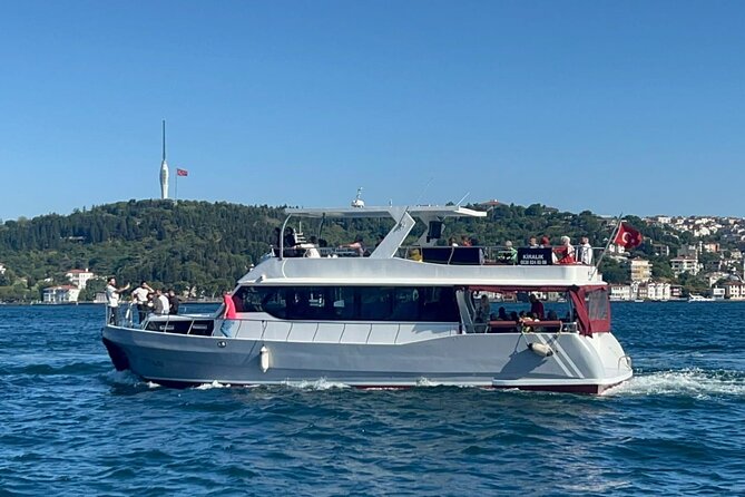 Escape the Crowds: Relaxing Sunset Cruise for 35 Guests or Less - Key points at a glance