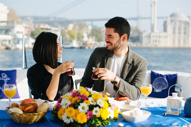 Exclusive Bosphorus Cruise - Luxury Yacht Experience in Istanbul - Dolmabahçe Palace and the European waterfront