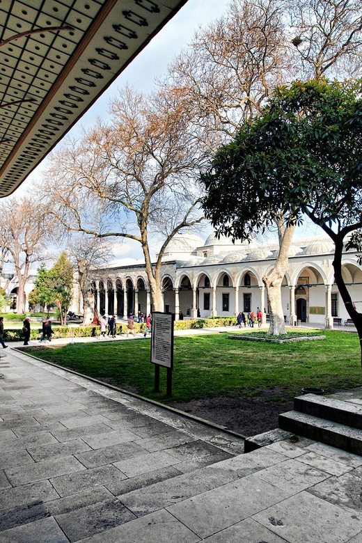 From Istanbul: 10-Day Turkey Tour & optional Hot Air Balloon - Transport, pace, and group size