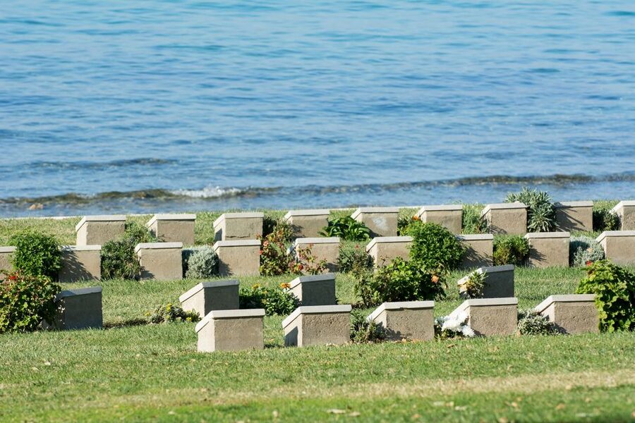 From Istanbul: 2-Day Tour to Gallipoli & Troy - From Lone Pine to Chunuk Bair