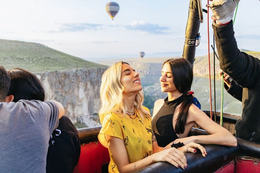 From Istanbul: 3-Day Cappadocia Tour with Balloon Ride - Flying from Istanbul to Cappadocia