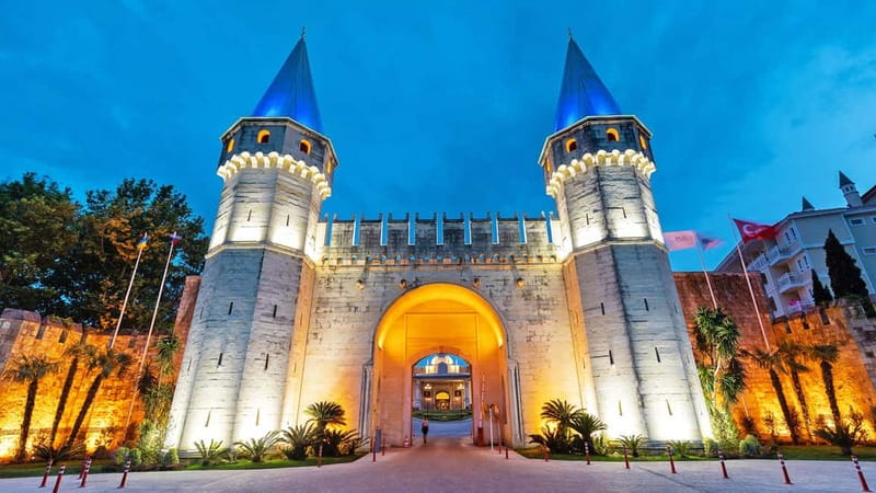 Full Day Istanbul 1, 2 or 3-Day Private City Guided Tour - Day two: the Bosphorus, Dolmabahce, and modern Istanbul