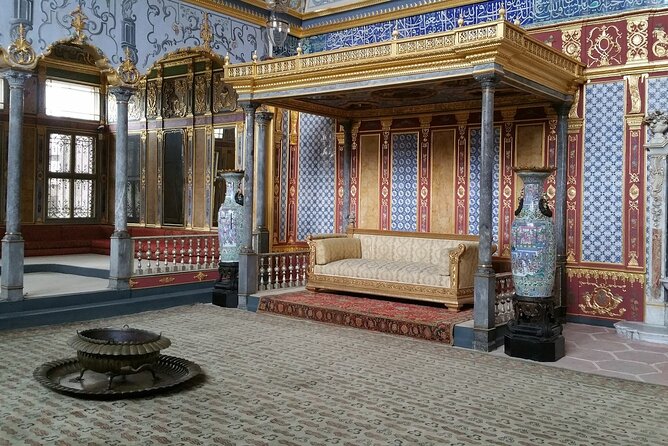 Full-Day Istanbul Old City Walking Tour - The guide can make or break the day