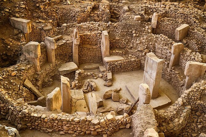 Gobekli Tepe & Mountain Nemrut Tour-2 Days 1 Night From Istanbul - Day one: Commagene ruins and Mount Nemrut