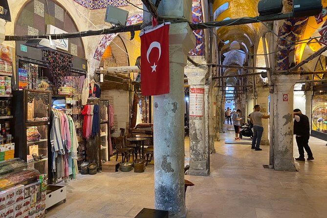 Grand Bazaar Through the Alleys - What the Private Format Adds