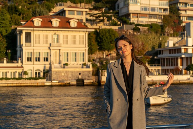 Guided Bosphorus Afternoon Cruise on Yacht - Dolmabahçe and Çırağan: imperial palaces by the water
