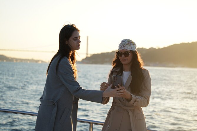Guided Bosphorus Afternoon Cruise on Yacht - Beylerbeyi Palace and the Asian shore