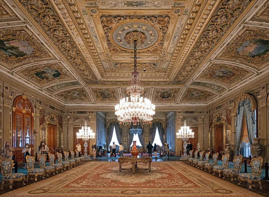 Guided Dolmabahce Palace Tour with Bosphorus Sunset Cruise - What is served on the yacht